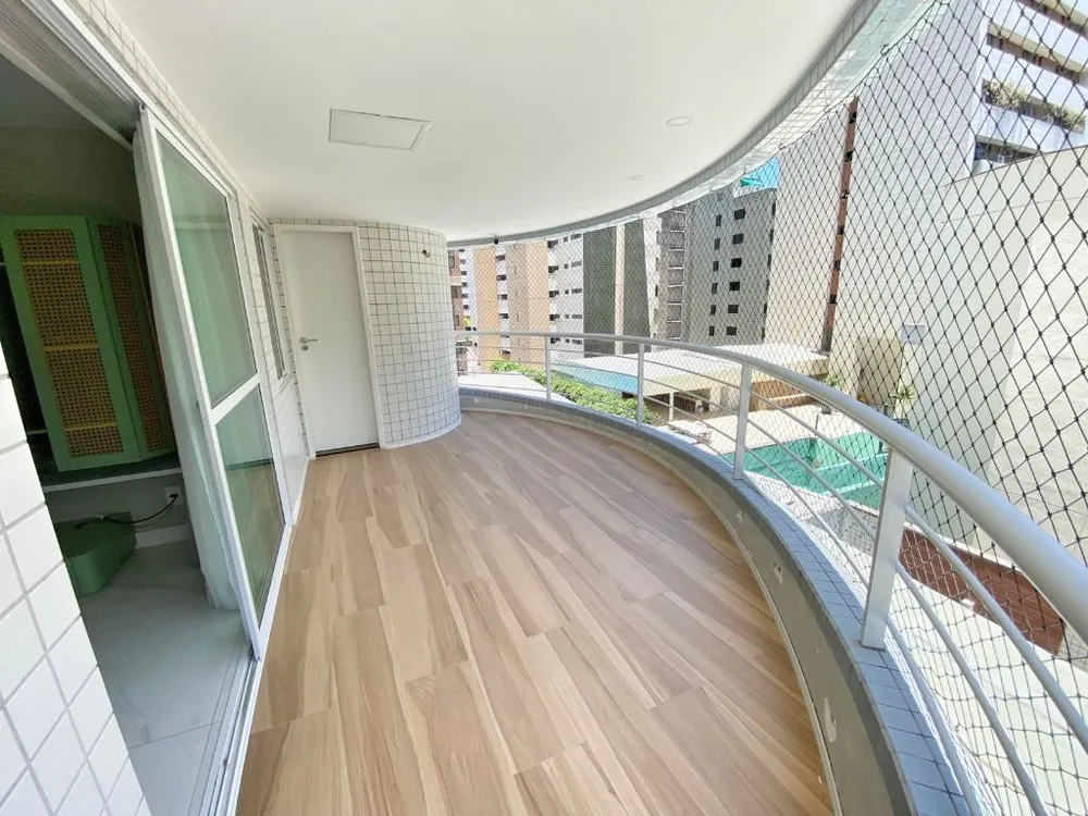 Apartamento, 3 quartos, 220 m² - Foto 2