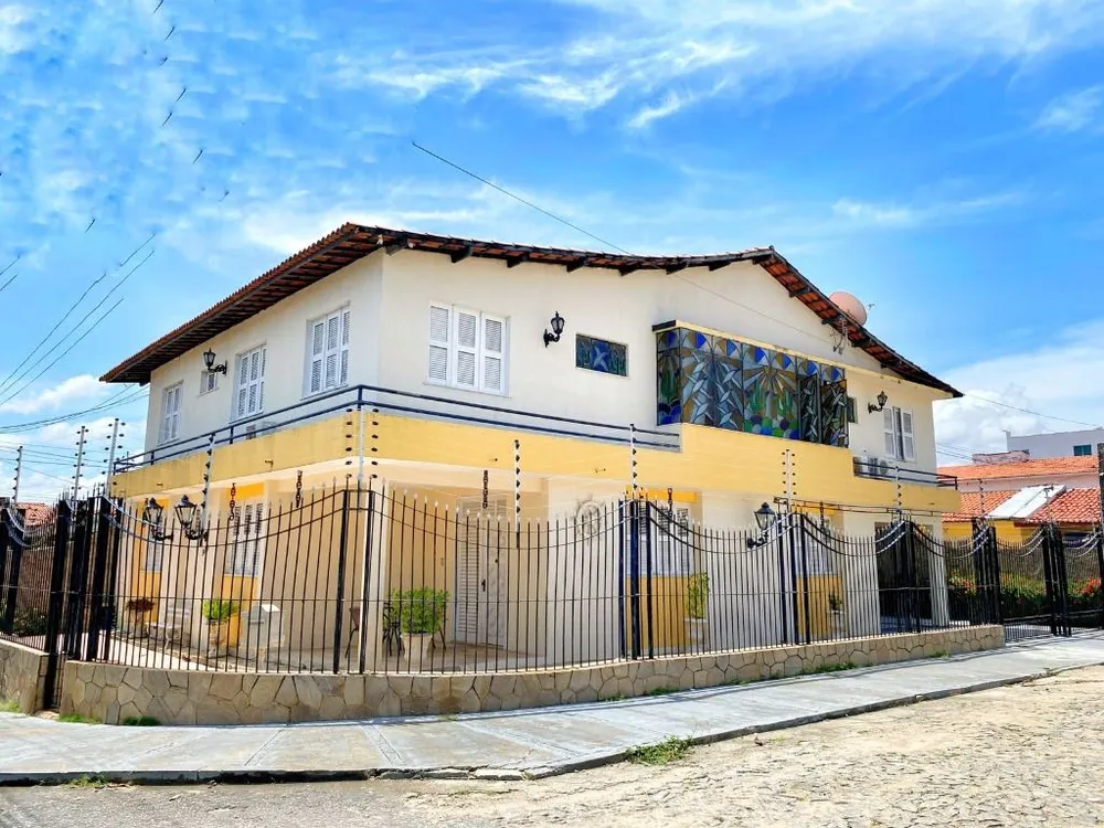 Casa, 8 quartos, 354 m² - Foto 1