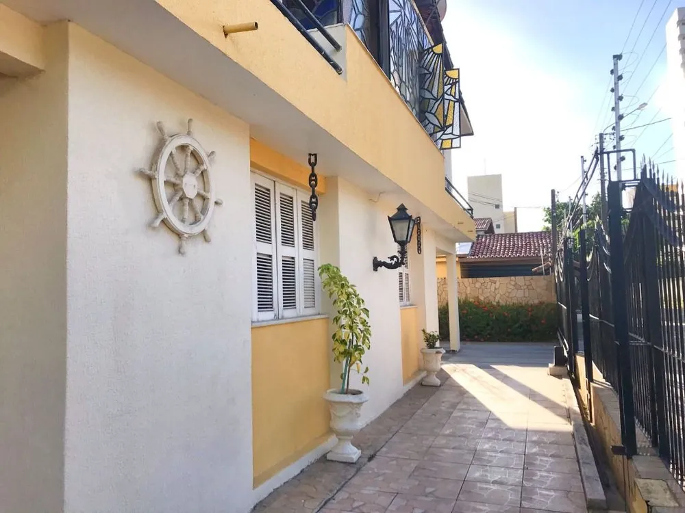 Casa, 8 quartos, 354 m² - Foto 4