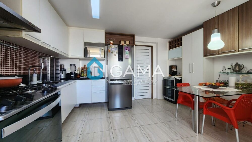 Apartamento à venda com 3 quartos, 141m² - Foto 2