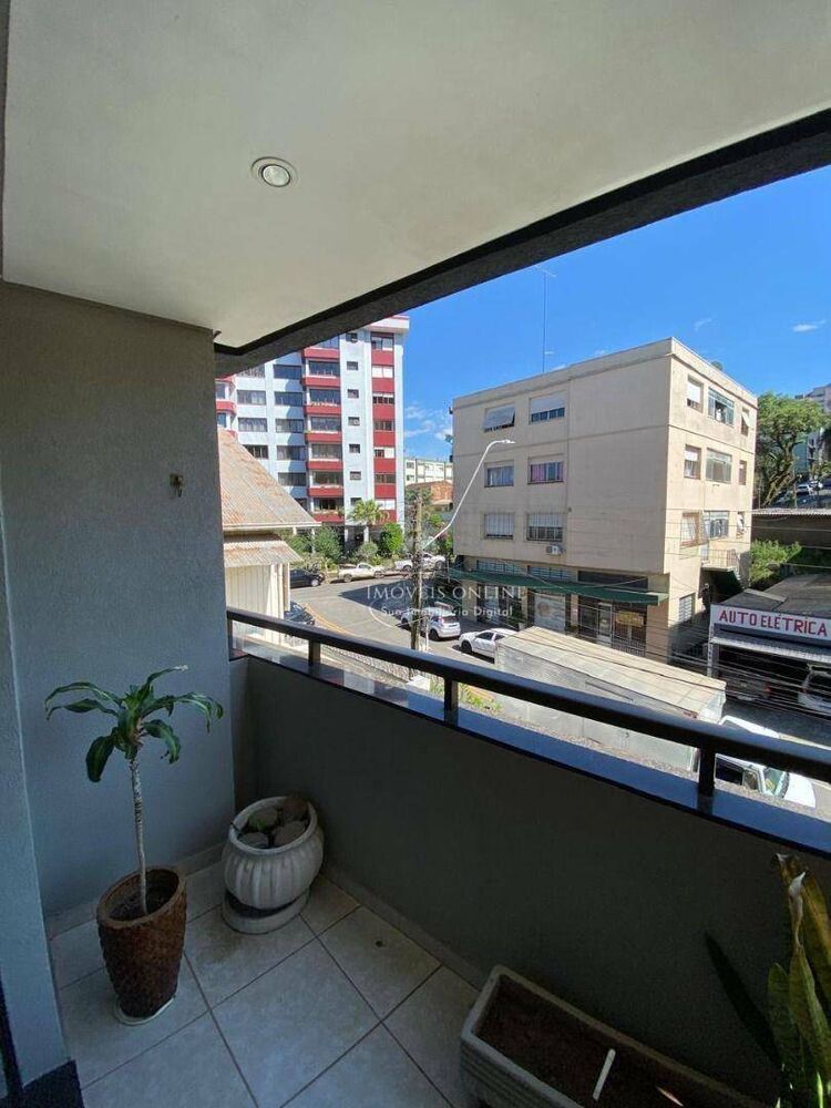 Apartamento à venda com 3 quartos, 123m² - Foto 3