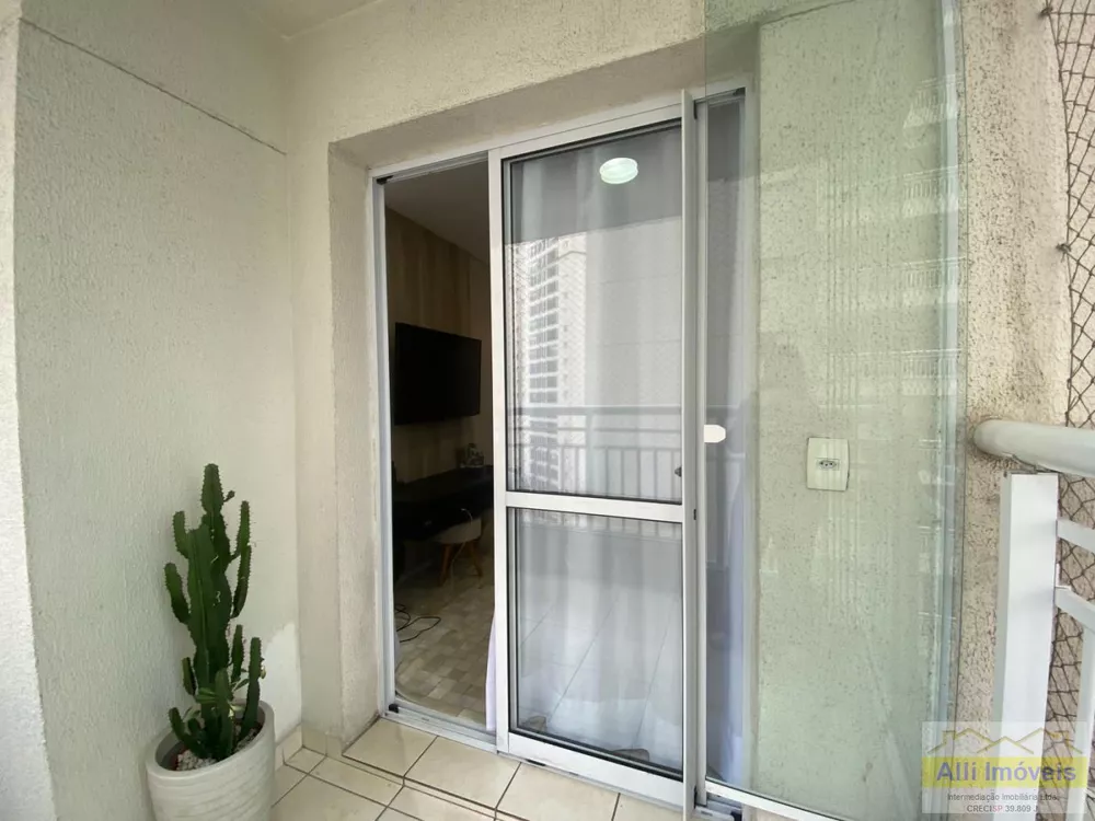 Apartamento à venda com 2 quartos, 64m² - Foto 3