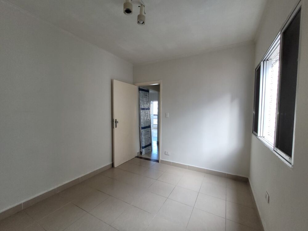 Apartamento para alugar com 2 quartos, 70m² - Foto 11
