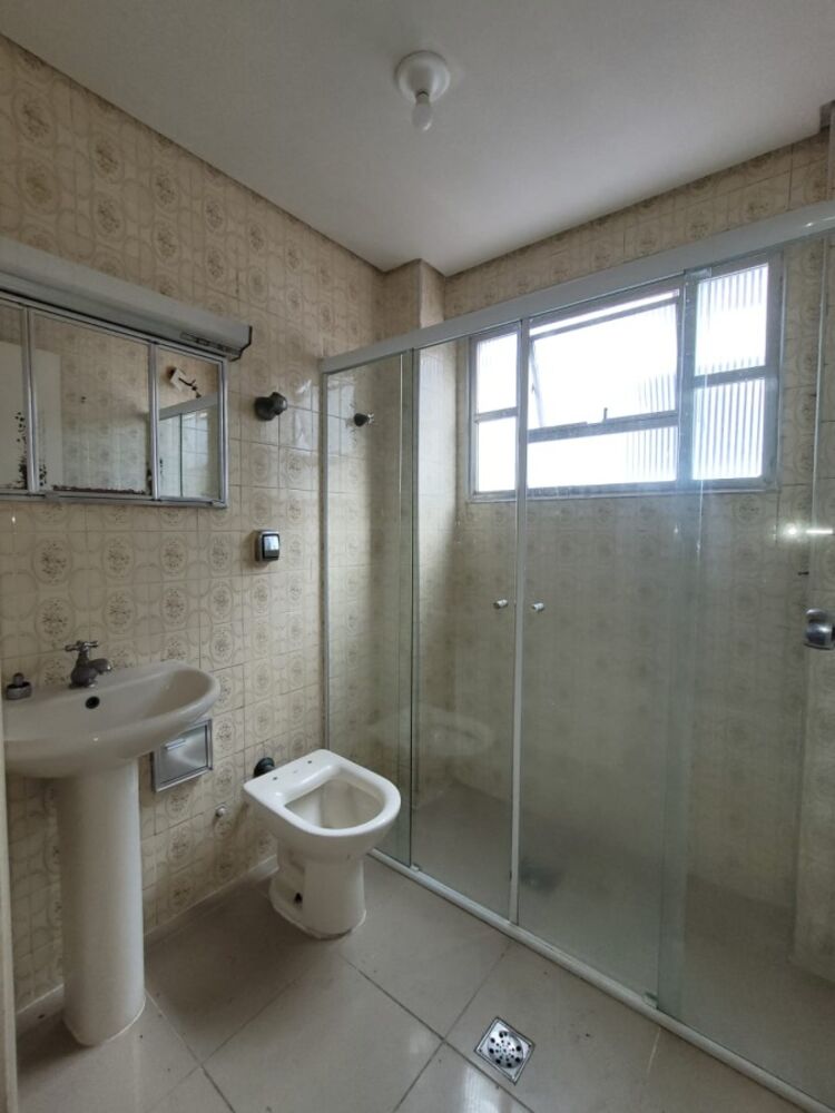 Apartamento para alugar com 2 quartos, 70m² - Foto 13