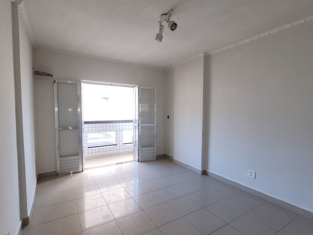 Apartamento para alugar com 2 quartos, 70m² - Foto 2