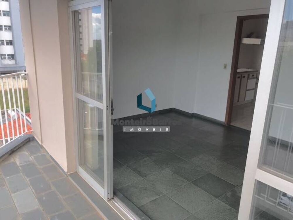Apartamento à venda com 3 quartos, 125m² - Foto 3
