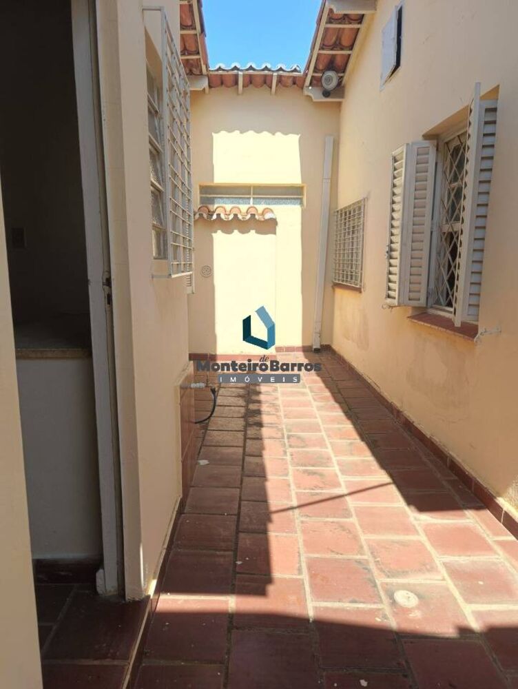 Casa, 3 quartos, 201 m² - Foto 2
