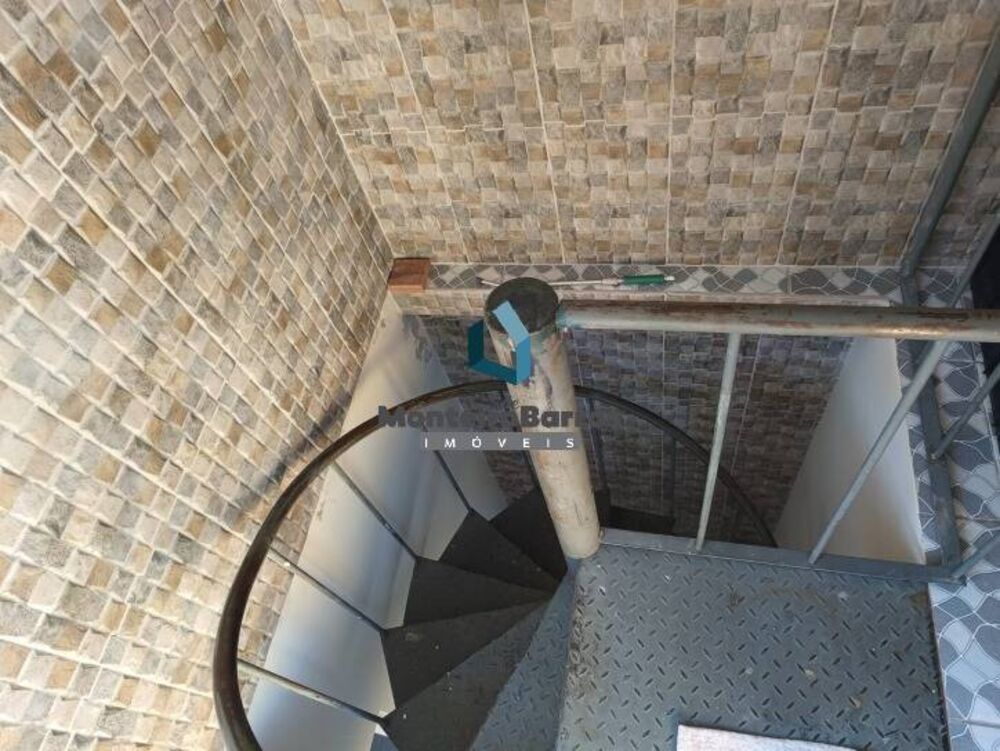 Casa à venda com 7 quartos, 300m² - Foto 13