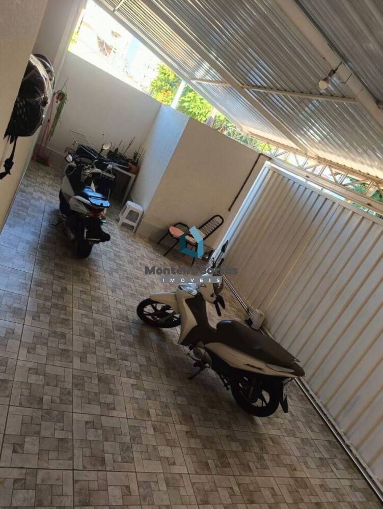 Casa à venda com 7 quartos, 300m² - Foto 16