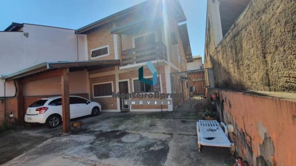 Casa, 3 quartos, 200 m² - Foto 1