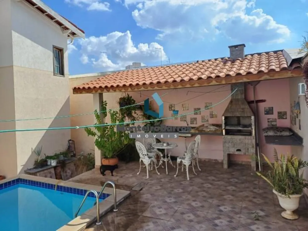 Casa, 4 quartos, 240 m² - Foto 12