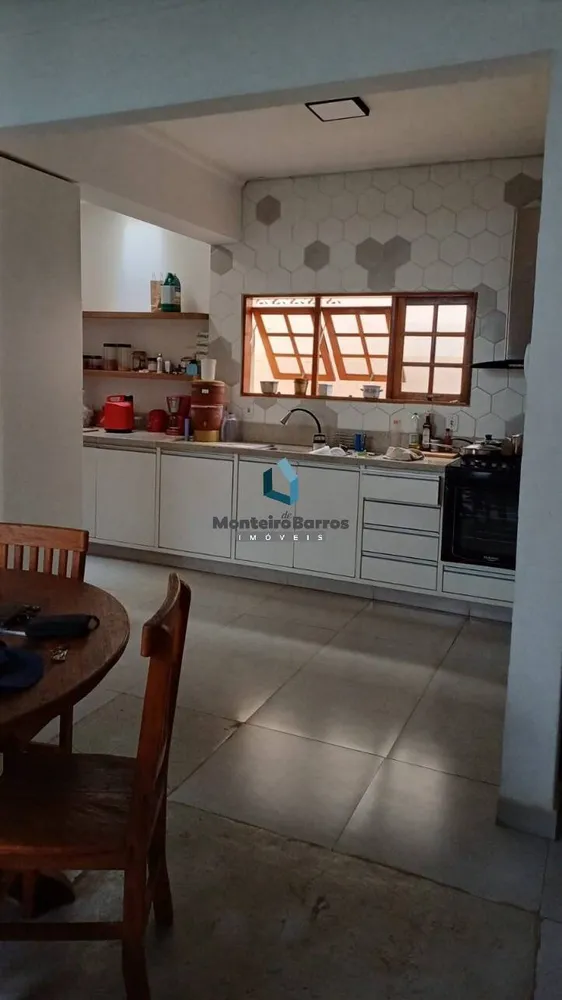 Casa, 4 quartos, 240 m² - Foto 4