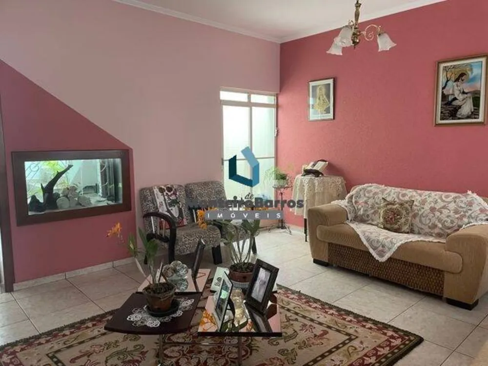 Casa, 4 quartos, 353 m² - Foto 1
