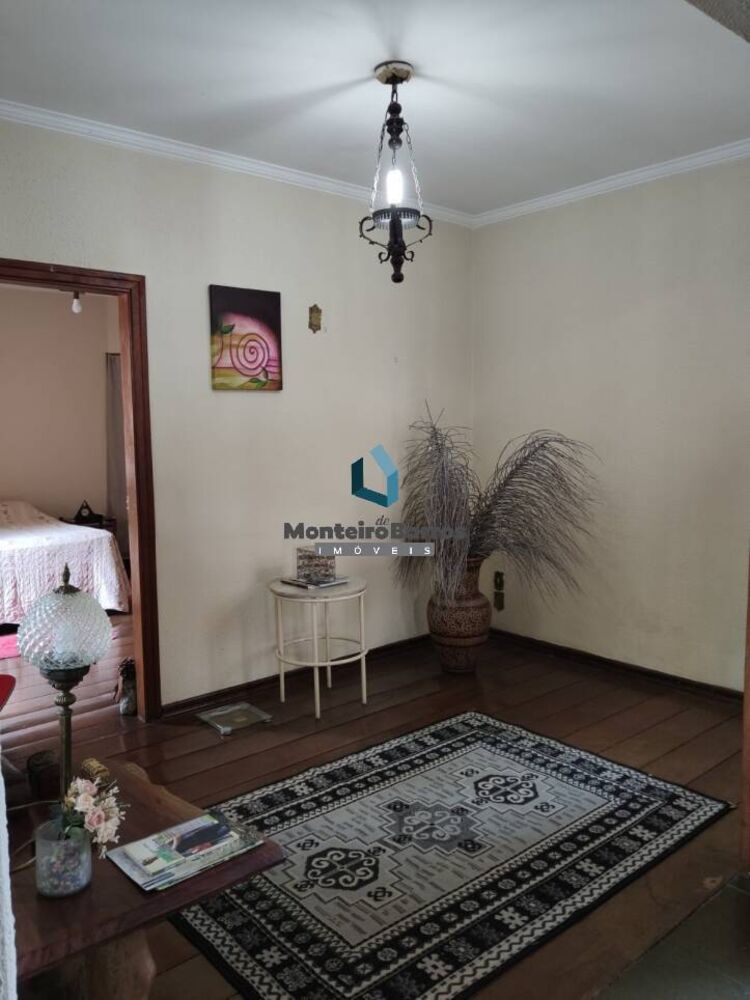 Casa, 4 quartos, 468 m² - Foto 1