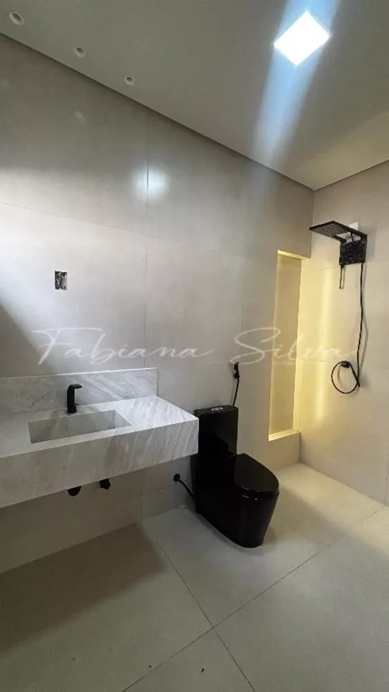 Casa, 4 quartos, 185 m² - Foto 1