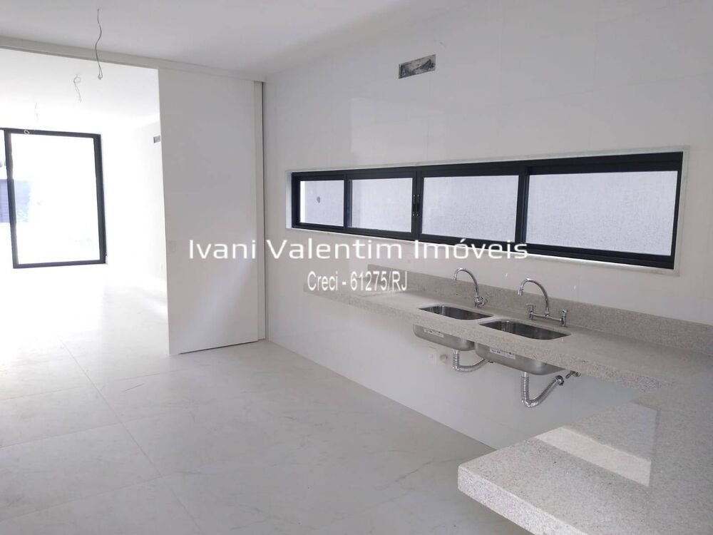 Casa de Condomínio à venda com 5 quartos, 340m² - Foto 8