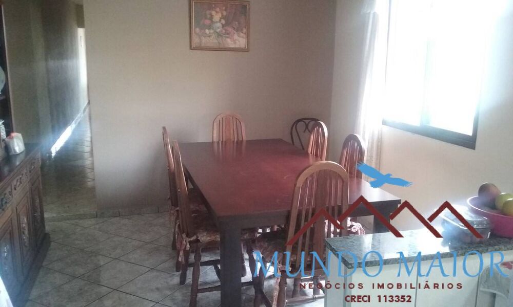 Casa, 5 quartos, 190 m² - Foto 1