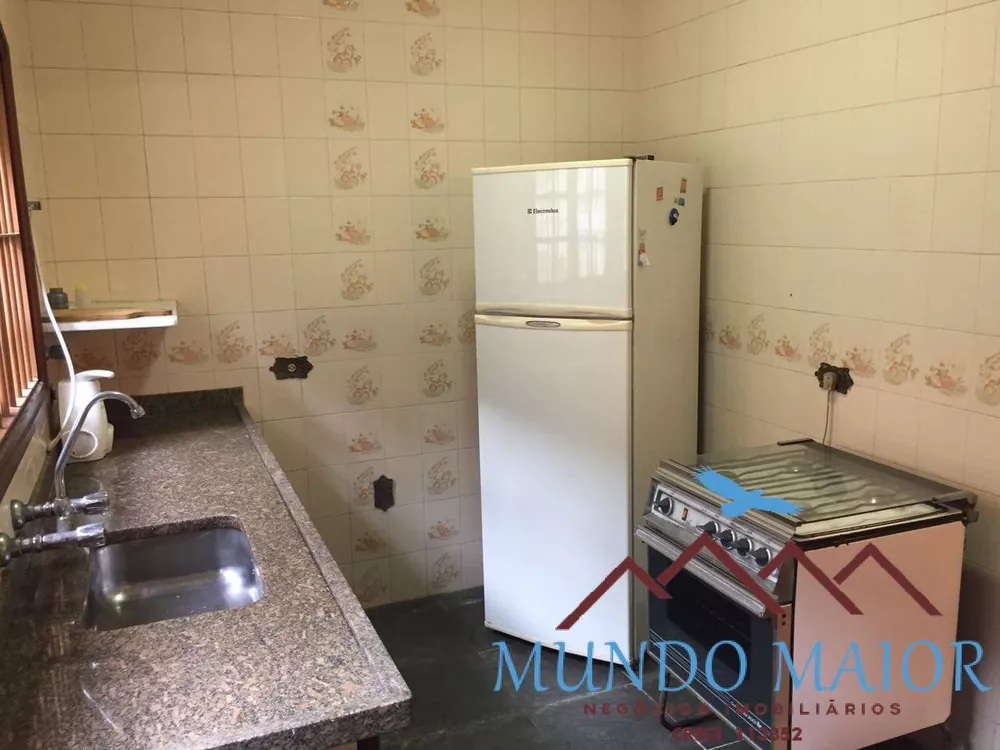 Casa à venda com 3 quartos, 132m² - Foto 1