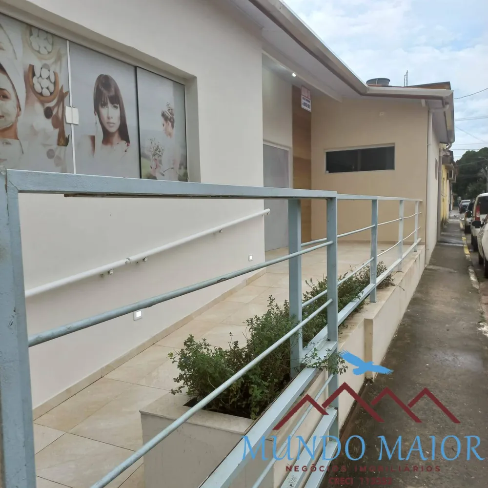 Casa, 3 quartos, 217 m² - Foto 2
