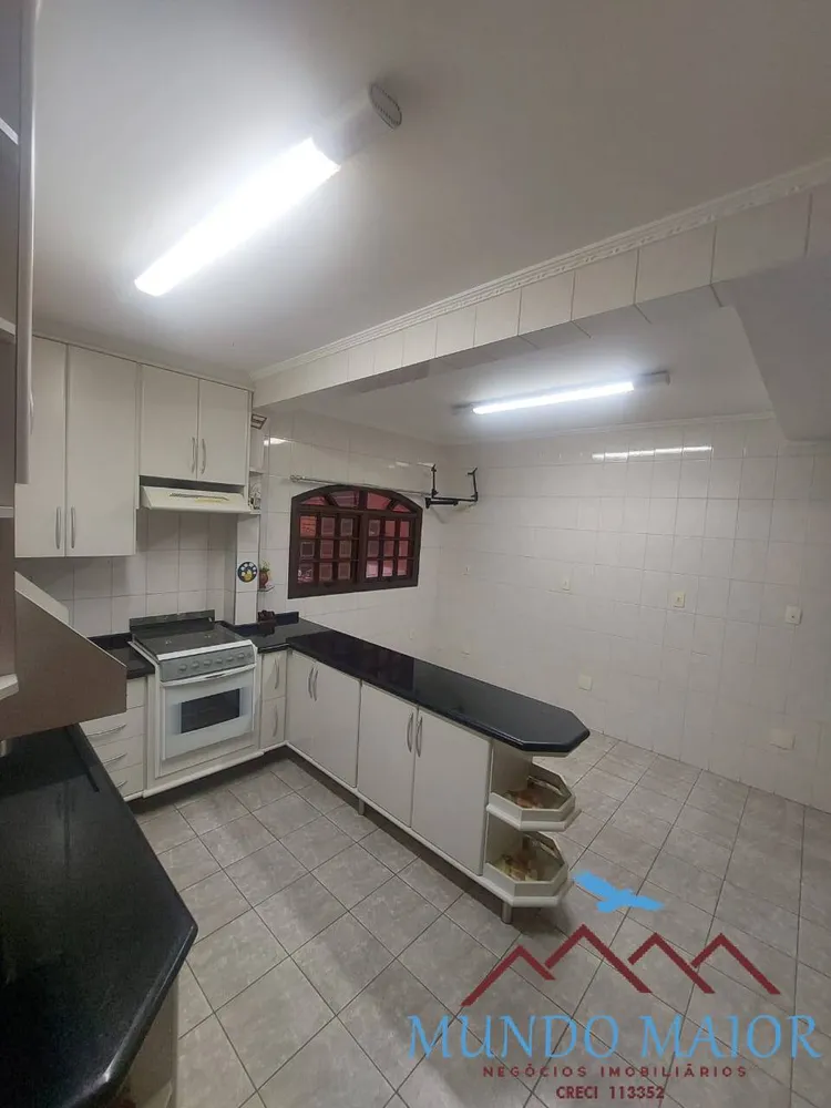 Casa, 3 quartos, 224 m² - Foto 2