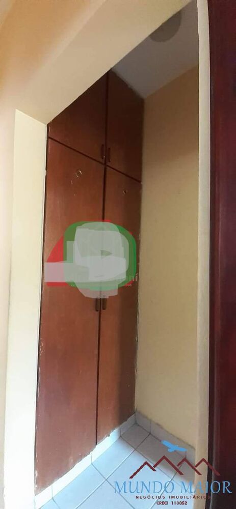 Casa à venda com 2 quartos, 300m² - Foto 4