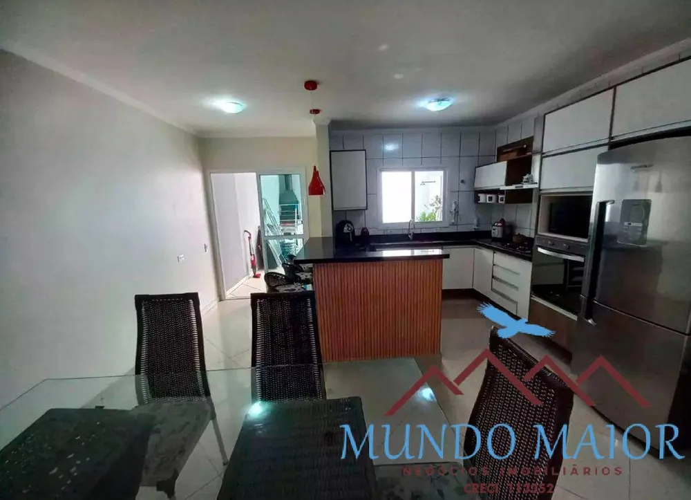 Casa, 3 quartos, 190 m² - Foto 2