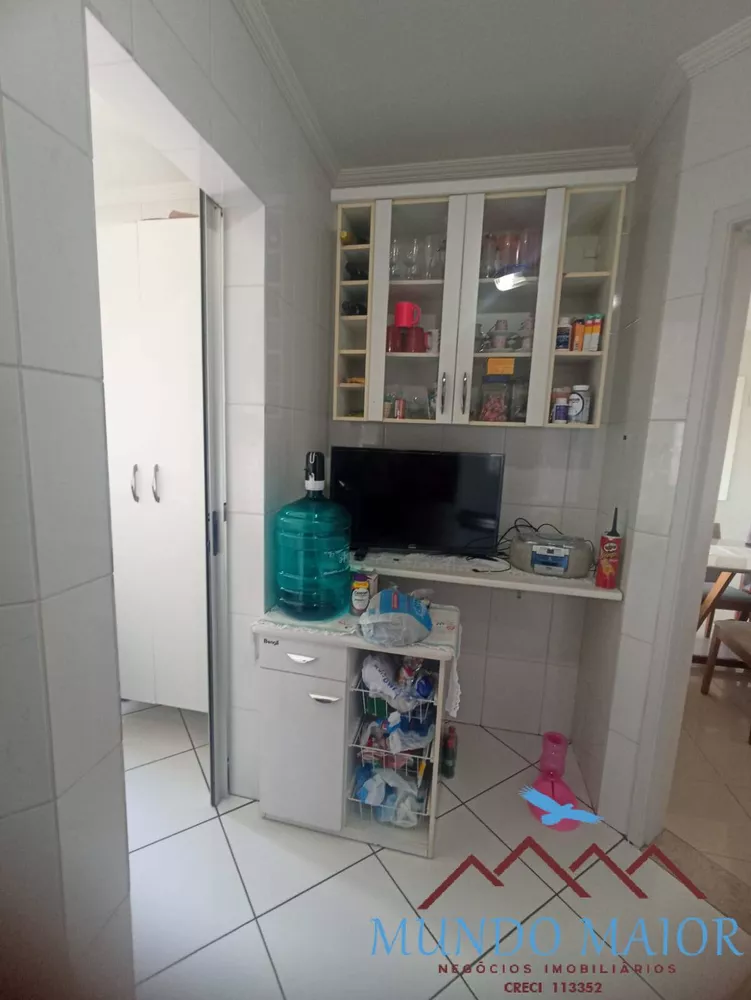 Apartamento à venda com 3 quartos, 61m² - Foto 2