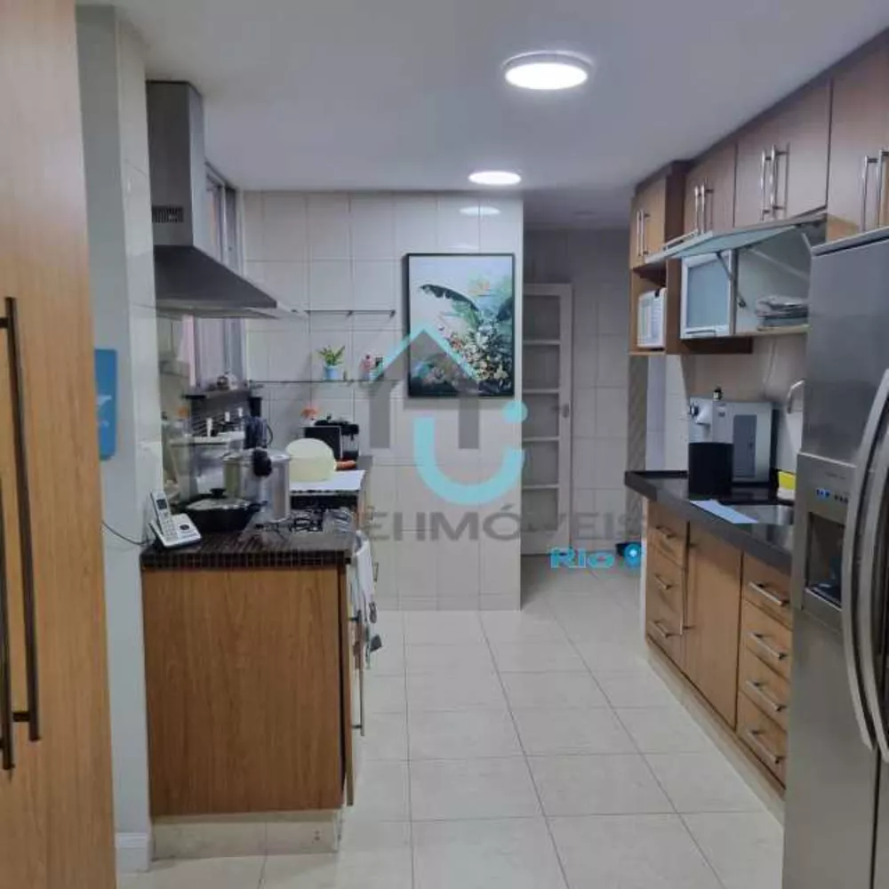 Cobertura, 3 quartos, 252 m² - Foto 2