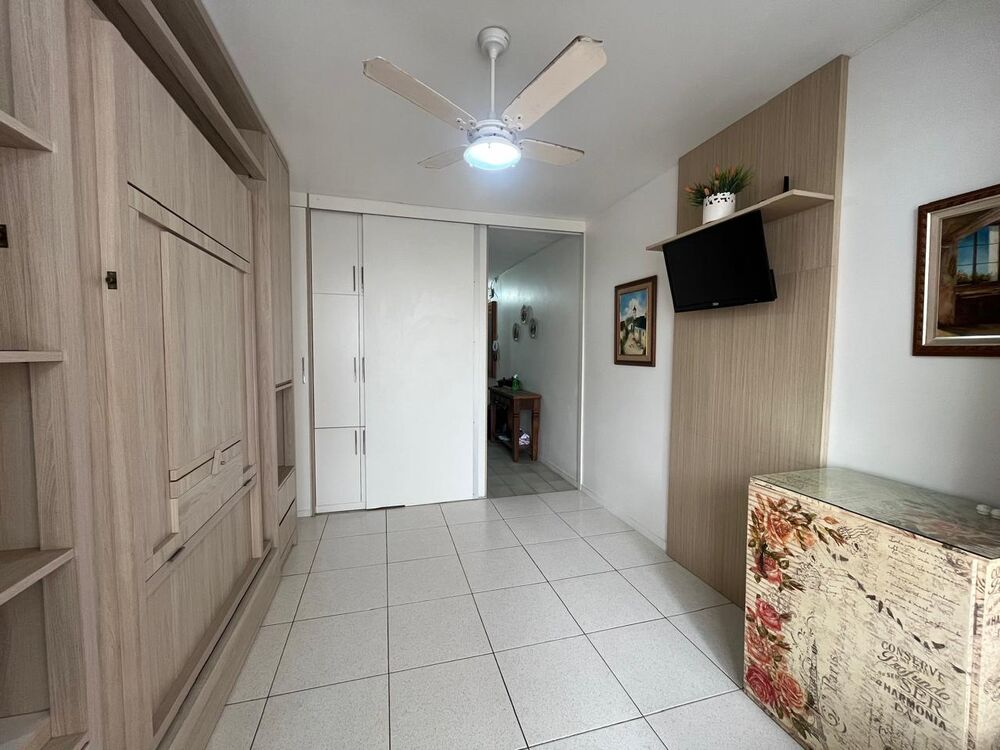 Apartamento à venda com 1 quarto, 40m² - Foto 2