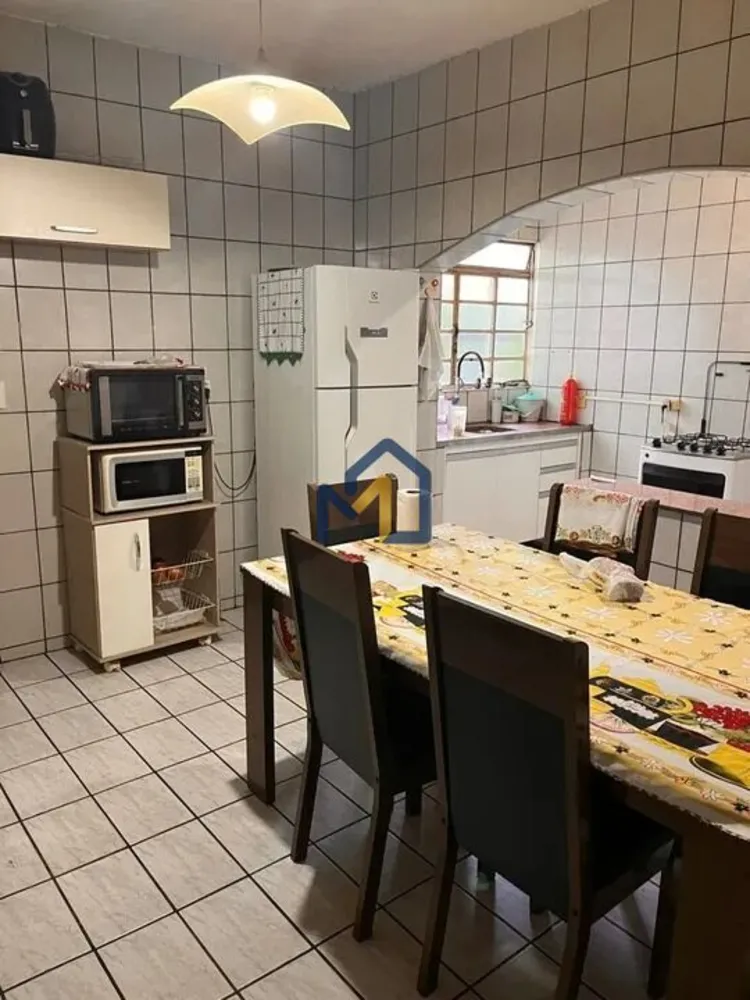 Casa, 5 quartos, 180 m² - Foto 3