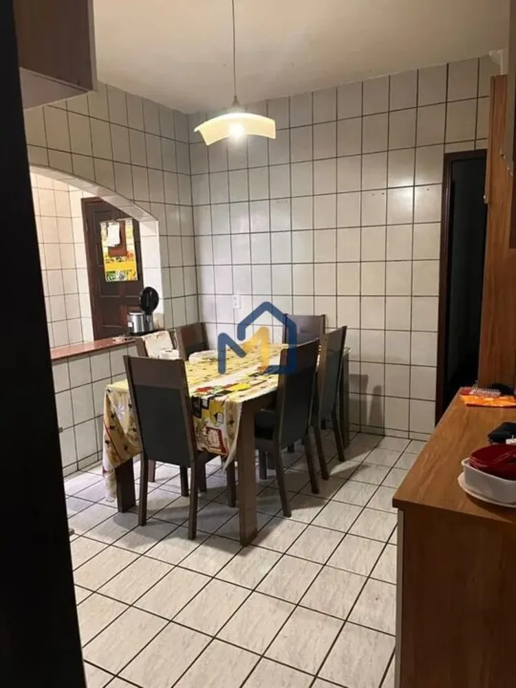 Casa, 5 quartos, 180 m² - Foto 2