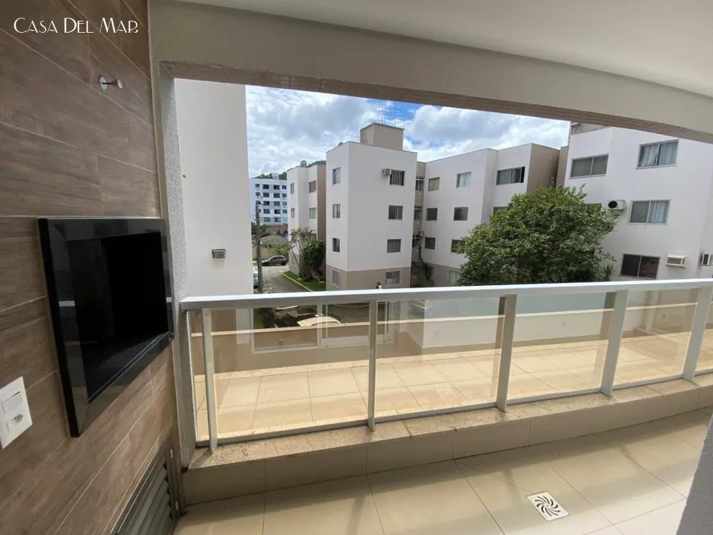 Apartamento à venda com 2 quartos, 75m² - Foto 2