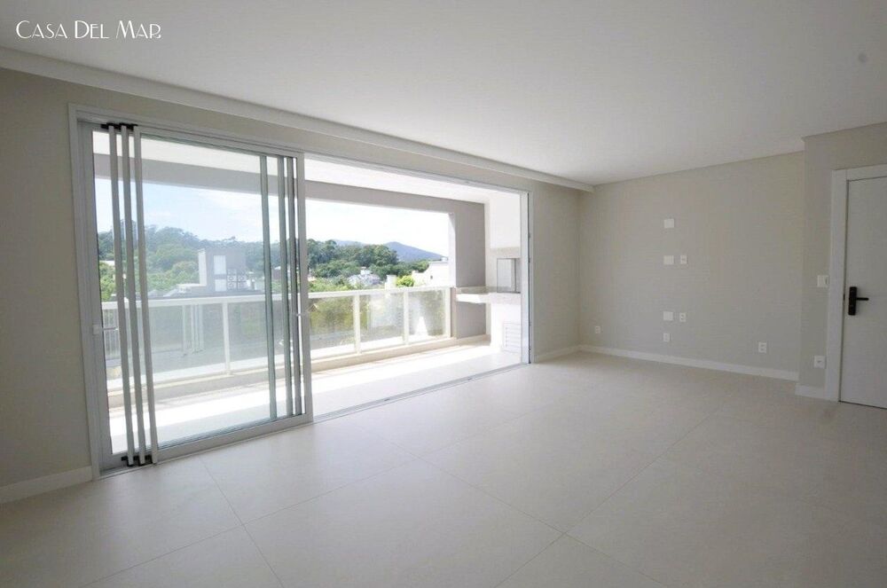 Apartamento à venda com 3 quartos, 128m² - Foto 4