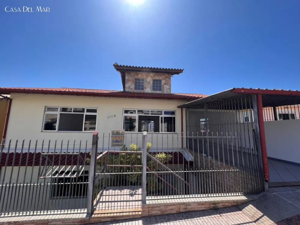 Casa, 4 quartos, 239 m² - Foto 1