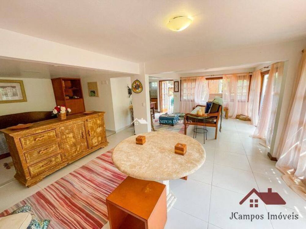 Casa de Condomínio à venda com 6 quartos, 330m² - Foto 4