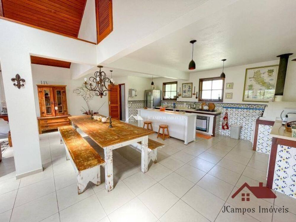 Casa de Condomínio à venda com 6 quartos, 330m² - Foto 12