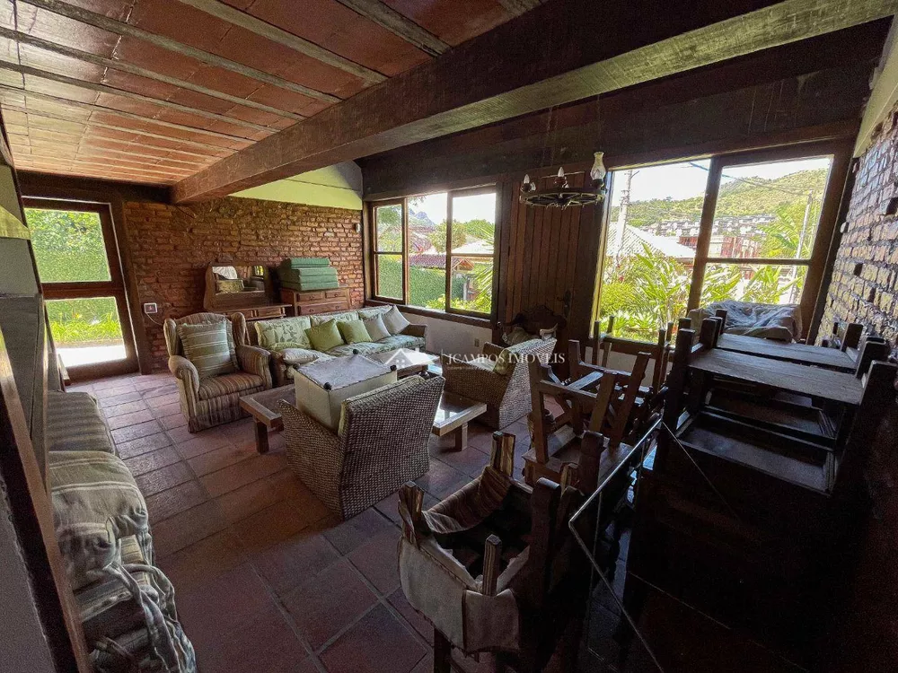 Casa, 3 quartos, 243 m² - Foto 2