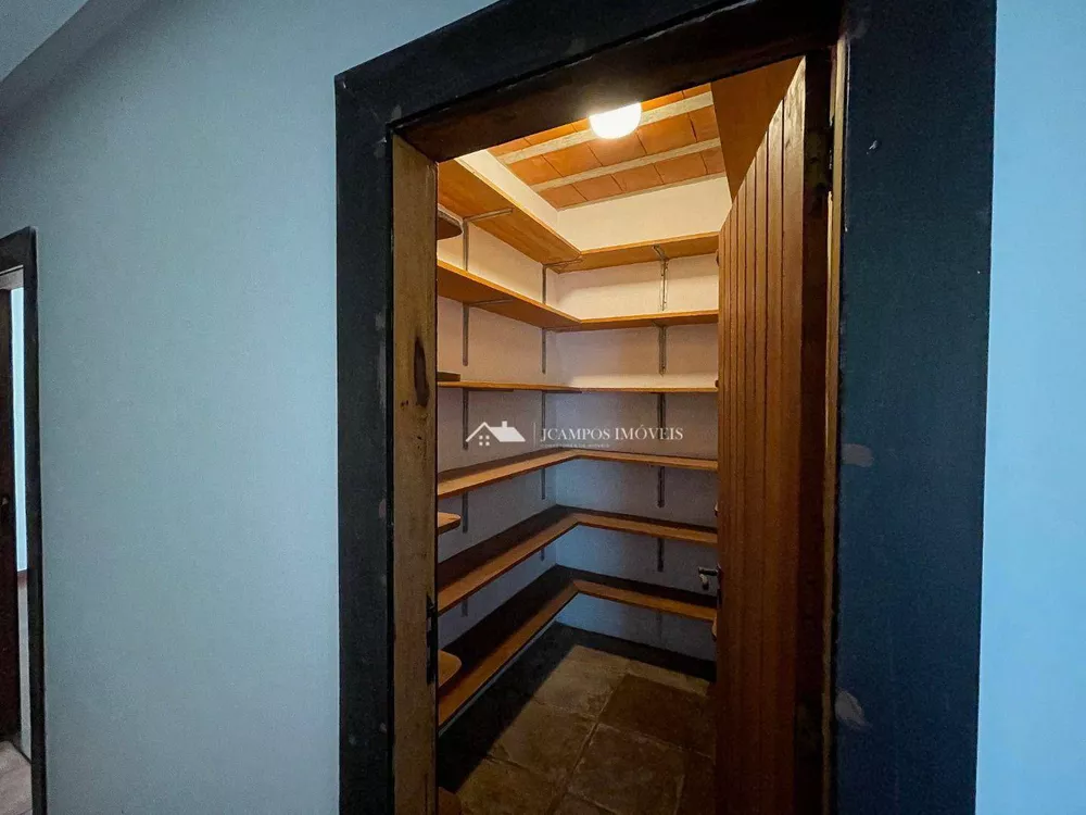 Casa, 3 quartos, 243 m² - Foto 13