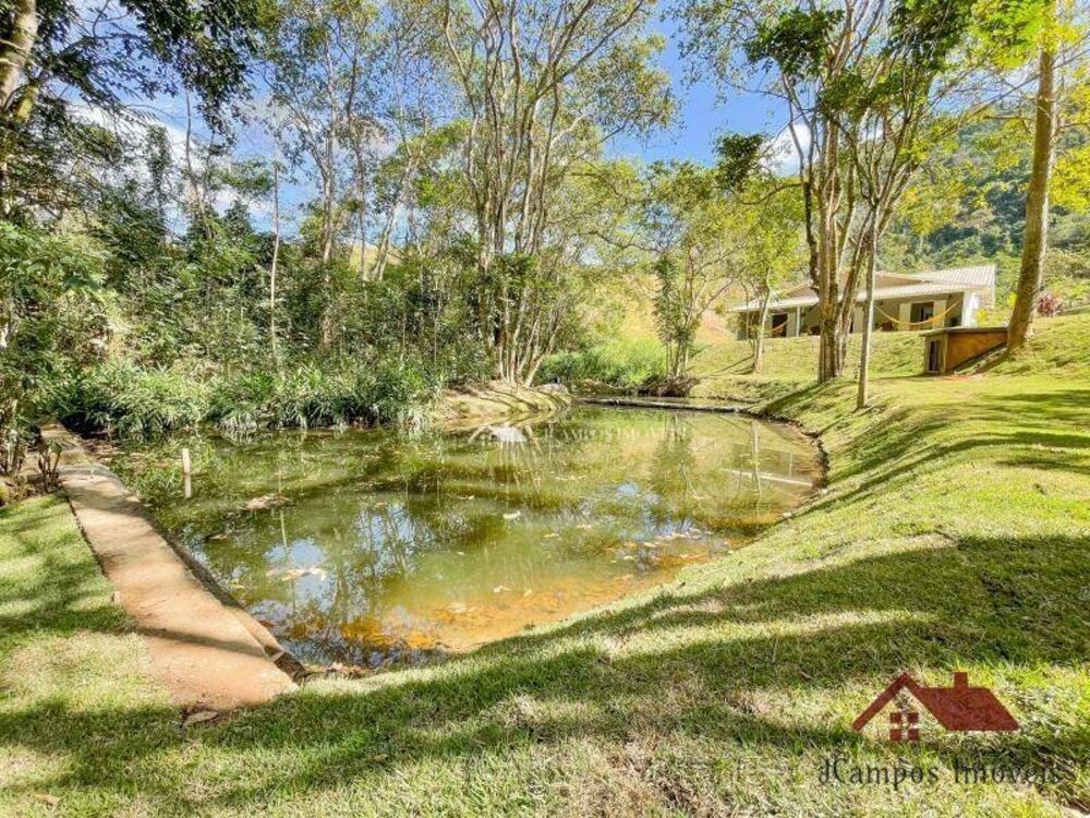 Casa à venda com 4 quartos, 235m² - Foto 4