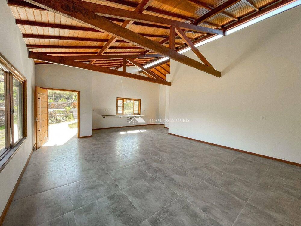 Casa à venda com 3 quartos, 250m² - Foto 6