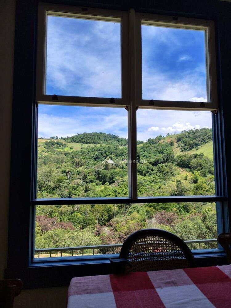 Casa à venda com 4 quartos, 250m² - Foto 17