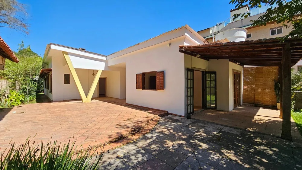 Casa, 5 quartos, 250 m² - Foto 1