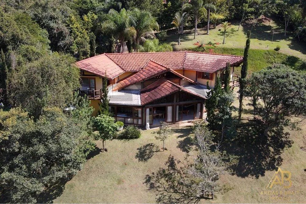 Casa, 5 quartos, 290 m² - Foto 1