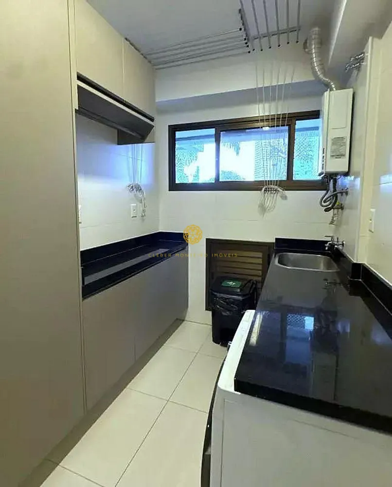 Apartamento, 3 quartos, 241 m² - Foto 1