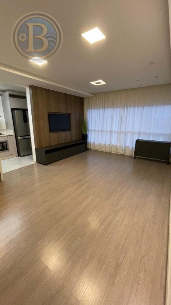 Apartamento à venda com 2 quartos, 73m² - Foto 2
