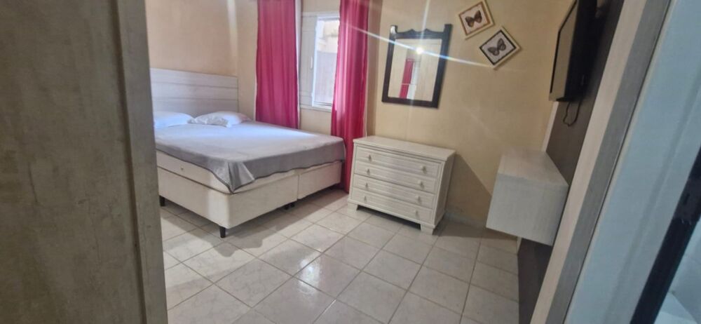 Casa à venda com 4 quartos, 300m² - Foto 4