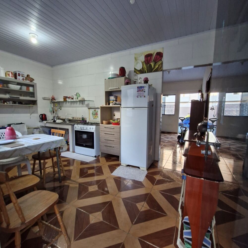 Casa à venda com 3 quartos, 197m² - Foto 5