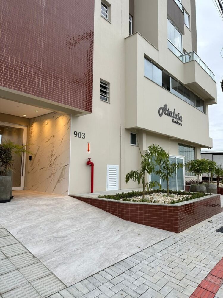 Apartamento à venda com 3 quartos, 86m² - Foto 2