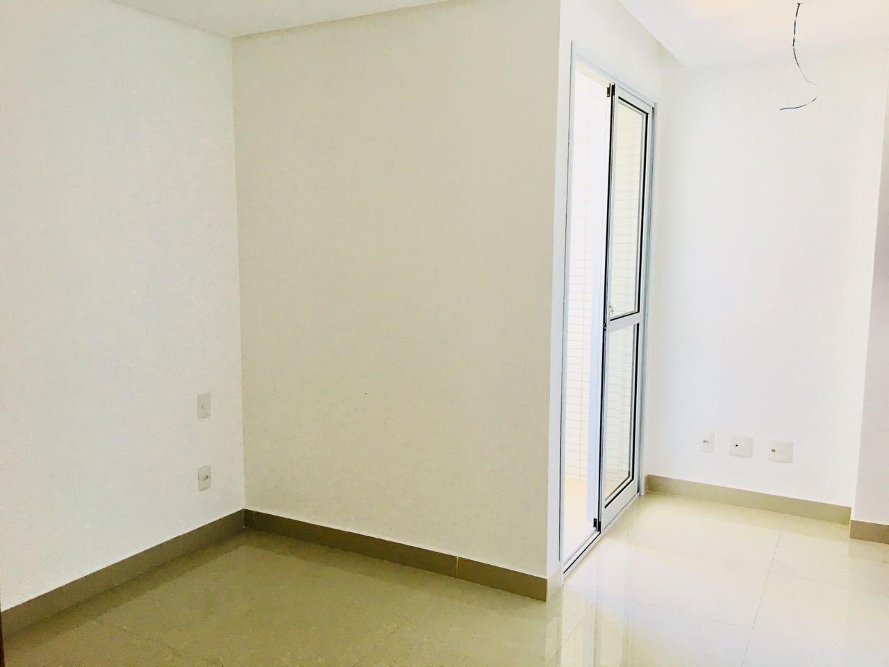 Apartamento à venda com 3 quartos, 85m² - Foto 3