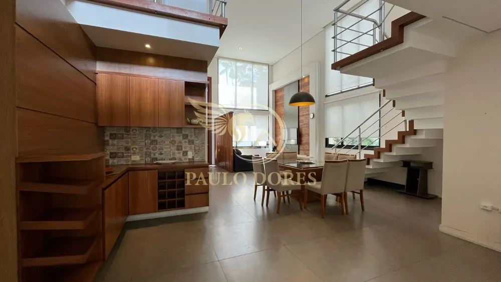 Casa, 5 quartos, 245 m² - Foto 1
